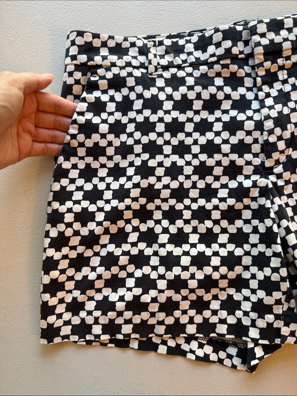 Banana Republic Dark Navy & White Geo-Print Bermuda Shorts - Picture 5 of 15
